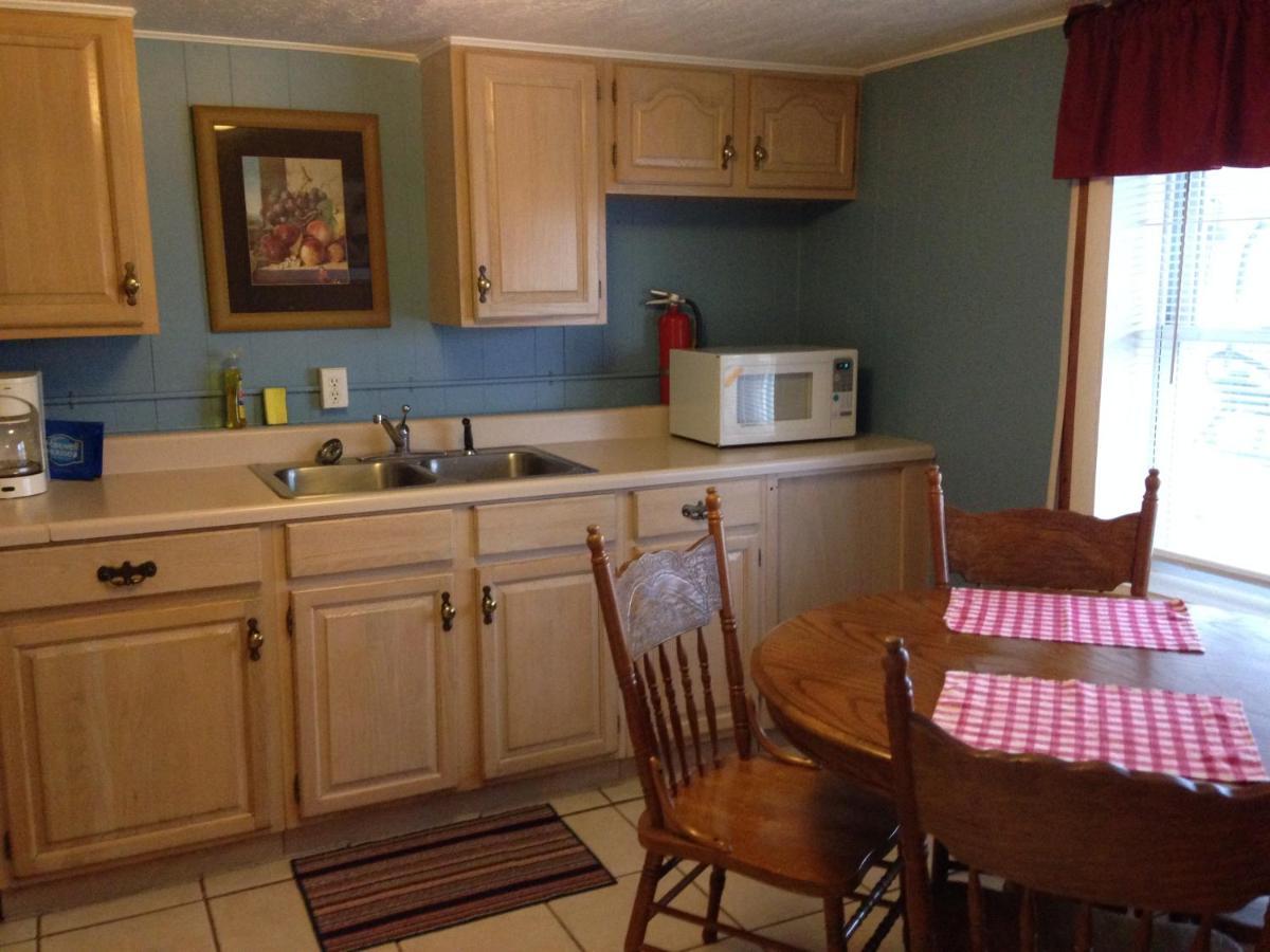 Phillips Historic Motel & Cottages Robbinsville Bagian luar foto